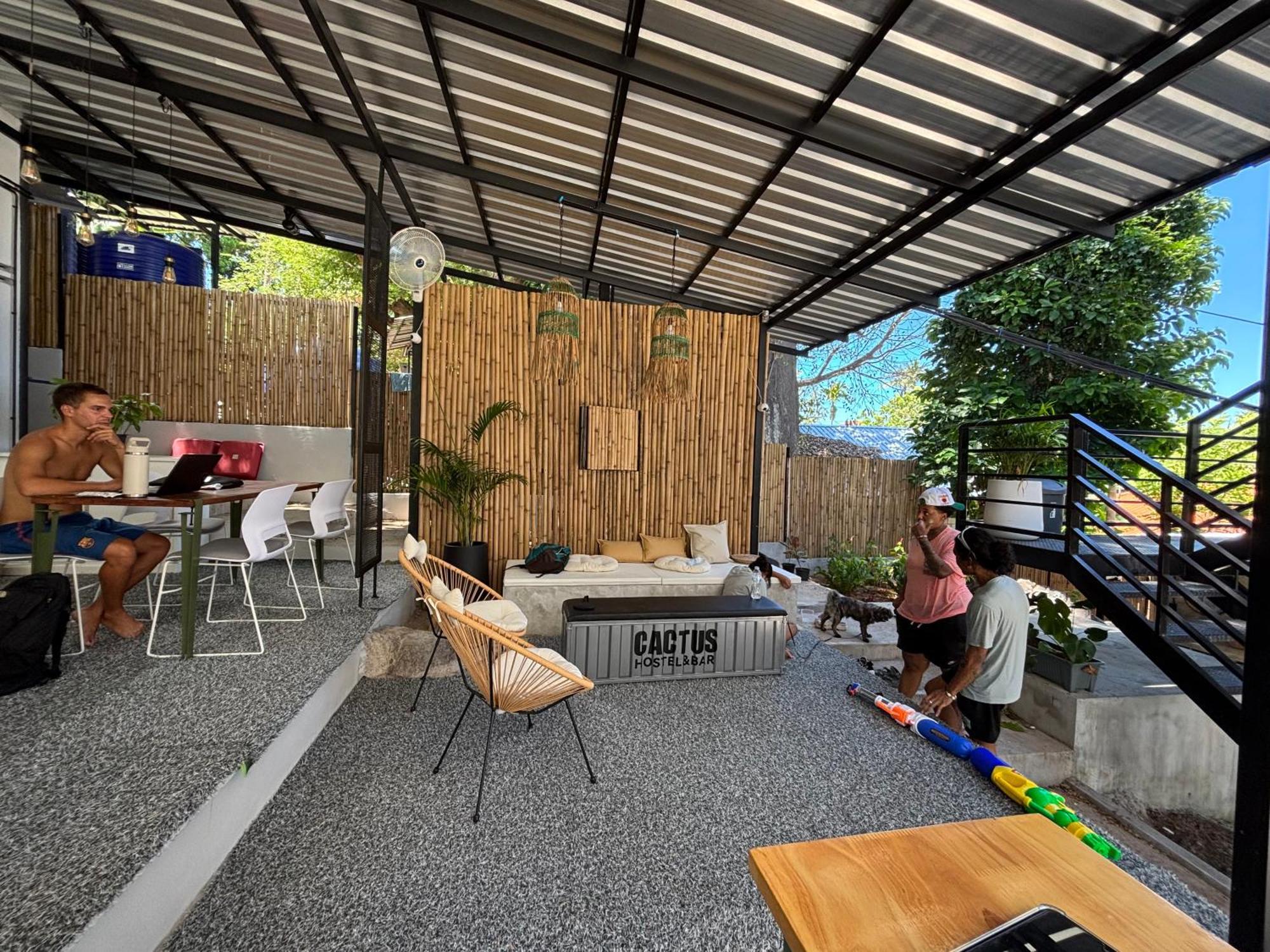 Cactus Boutique Hostel Koh Tao Exterior photo
